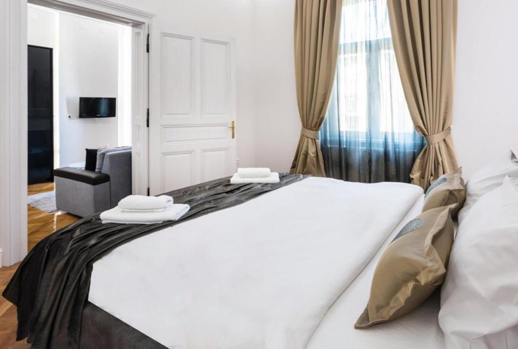 Lux Nice City Center With Private Parking Zagreb Ngoại thất bức ảnh